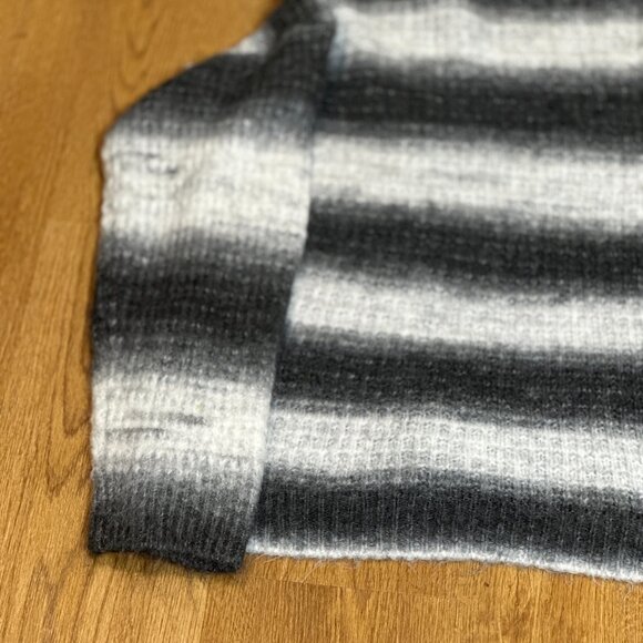 NWT Vince Camuto Funnel Neck Ombre Striped Sweater In Rich Black Size XXL - Picture 2 of 8